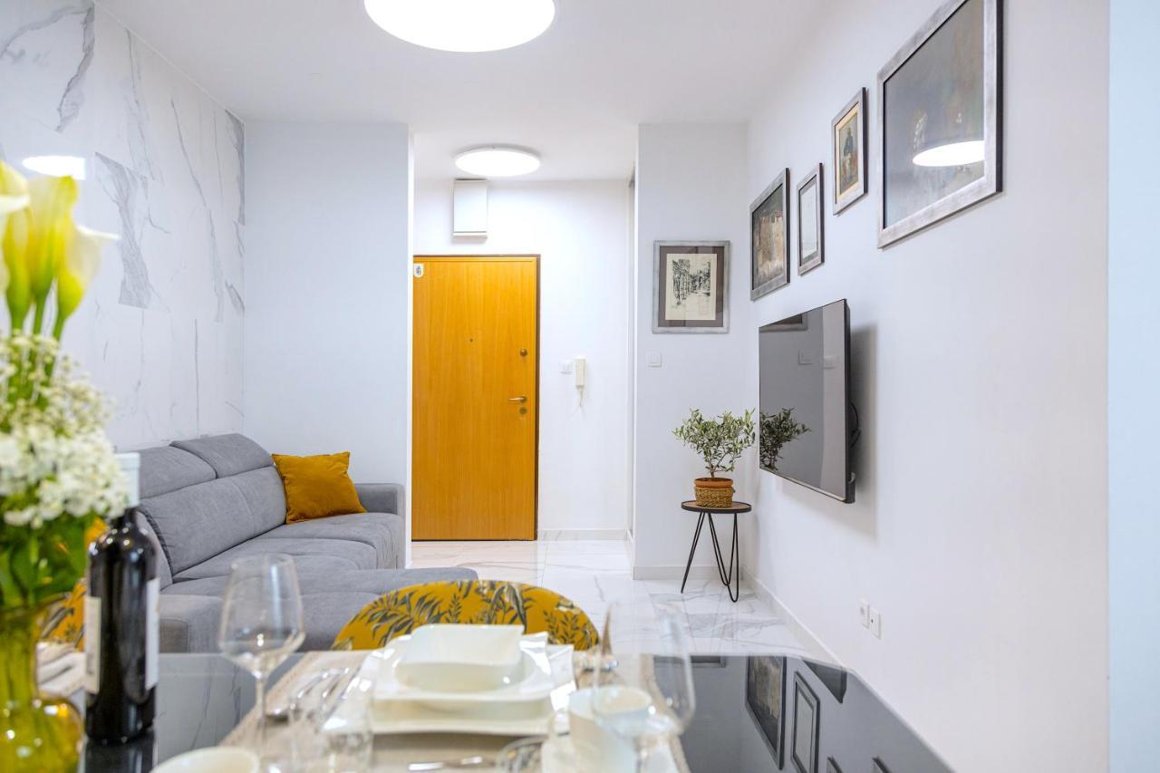 Lux Holiday Apartment Tony @ 10 Min Znjan Beach Сплит Екстериор снимка